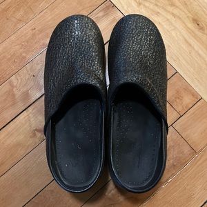 Sanita clogs, EUC, size 39